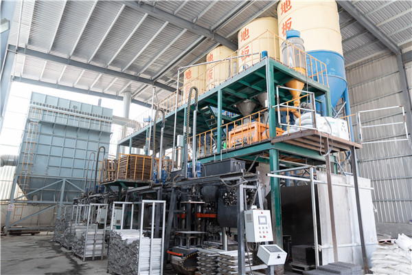 Automatic base material production equipment