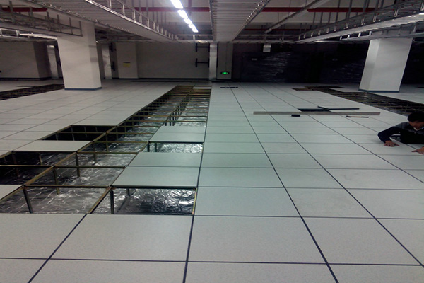 All Steel Anti-Static Raised Floor With HPL Covering (3)