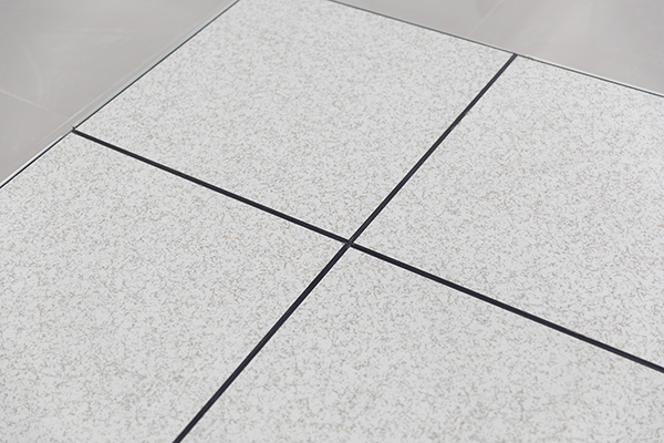 All steel Anti-static raised floor with HPL covering 03