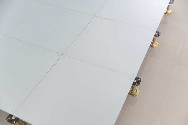 Encapsulated calcium sulphate raised floor 07